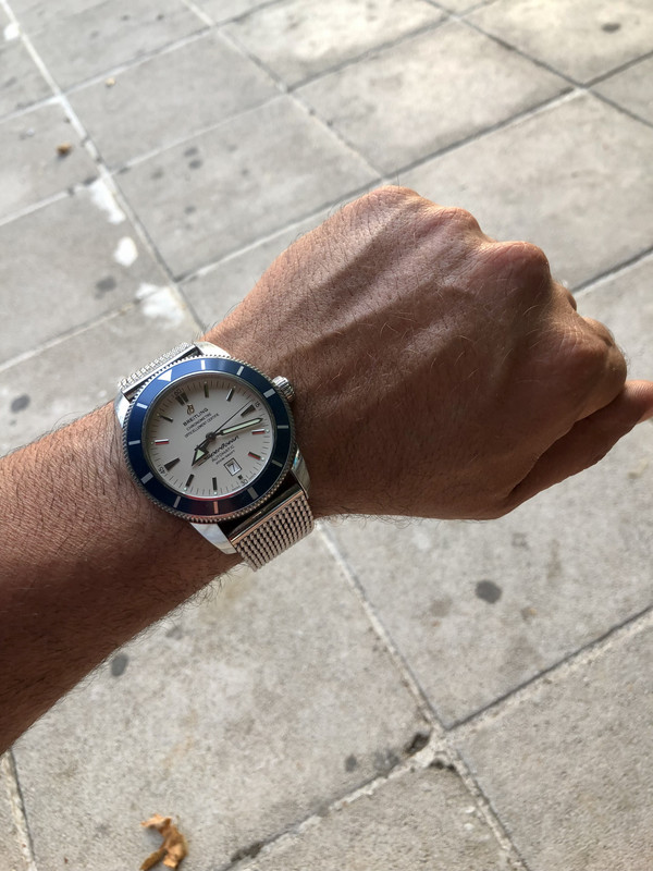 AFF2CBF0-CF3F-483B-99F0-F31E11FCC537