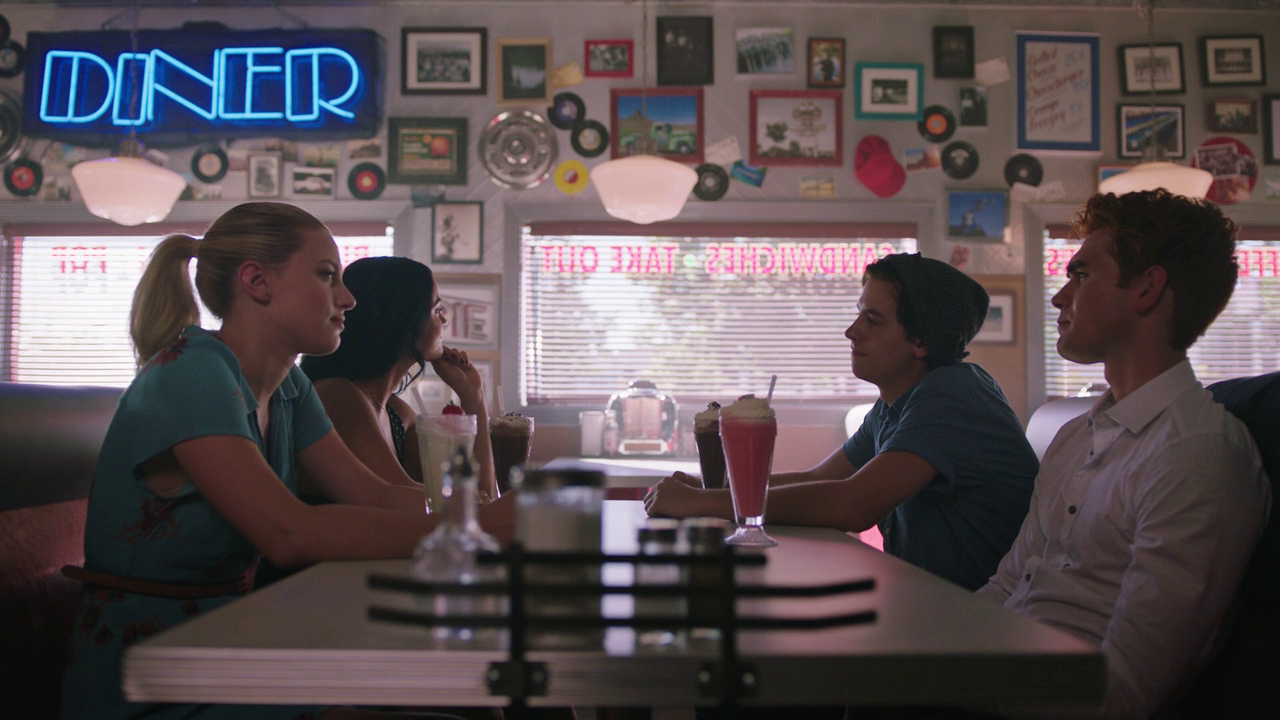 Riverdale.S03E01.L.ultimo.giorno.d.estate.720p.BDMux.ITA.ENG.DD5.1.x264-BlackBit[screenshot 3]