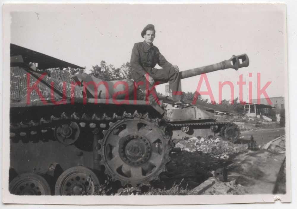Foto Wehrmacht Panzer Stug Sturmgeschütz IV camo TARN Zimeritz F