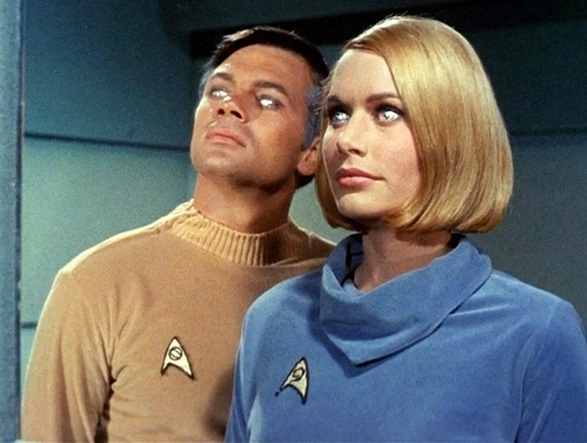 STAR-TREK-GARY-LOCKWOOD-SALLY-KELLERMAN-4-FOTOR.jpg
