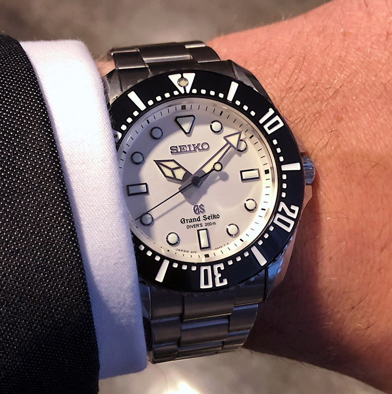 0ABBF8DF-CA8A-4DA3-8D0D-2BC36D902550