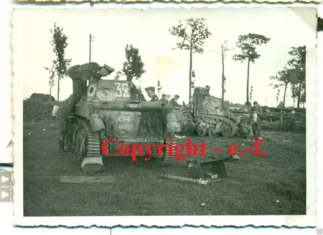 FOTO - PANZER - Französischer HOTCHKISS