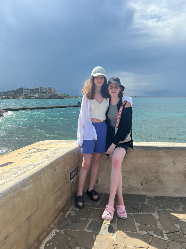 AE66AD98-99A9-4709-8A5A-2A87A787001E