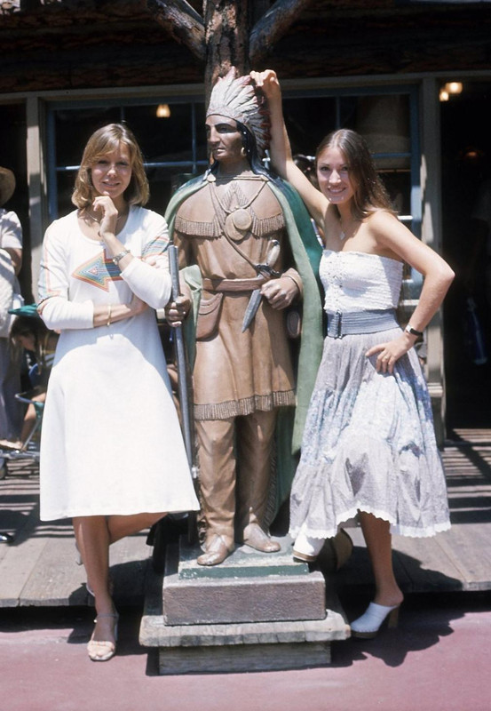 Jenny_Agutter_b24