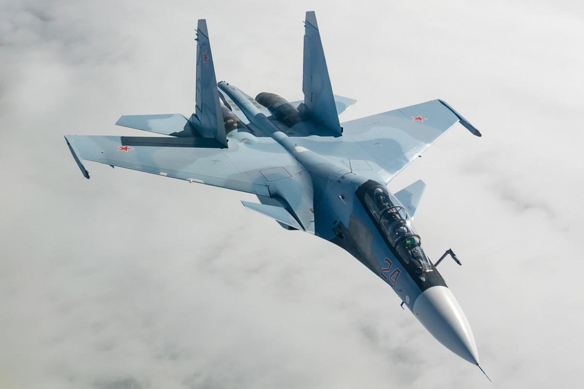 Sukhoi-Su-30-SM-in-flight-2014-1.jpg