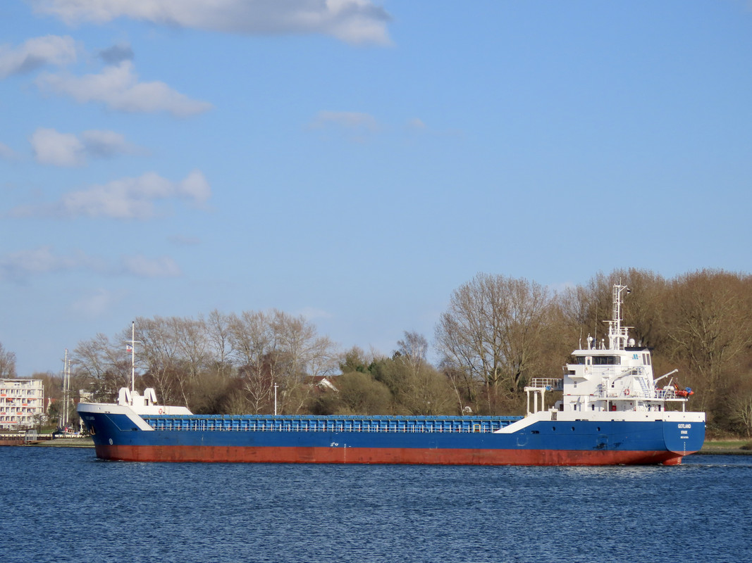 9CB23137-C96C-438E-B43F-B13FE07D34AF