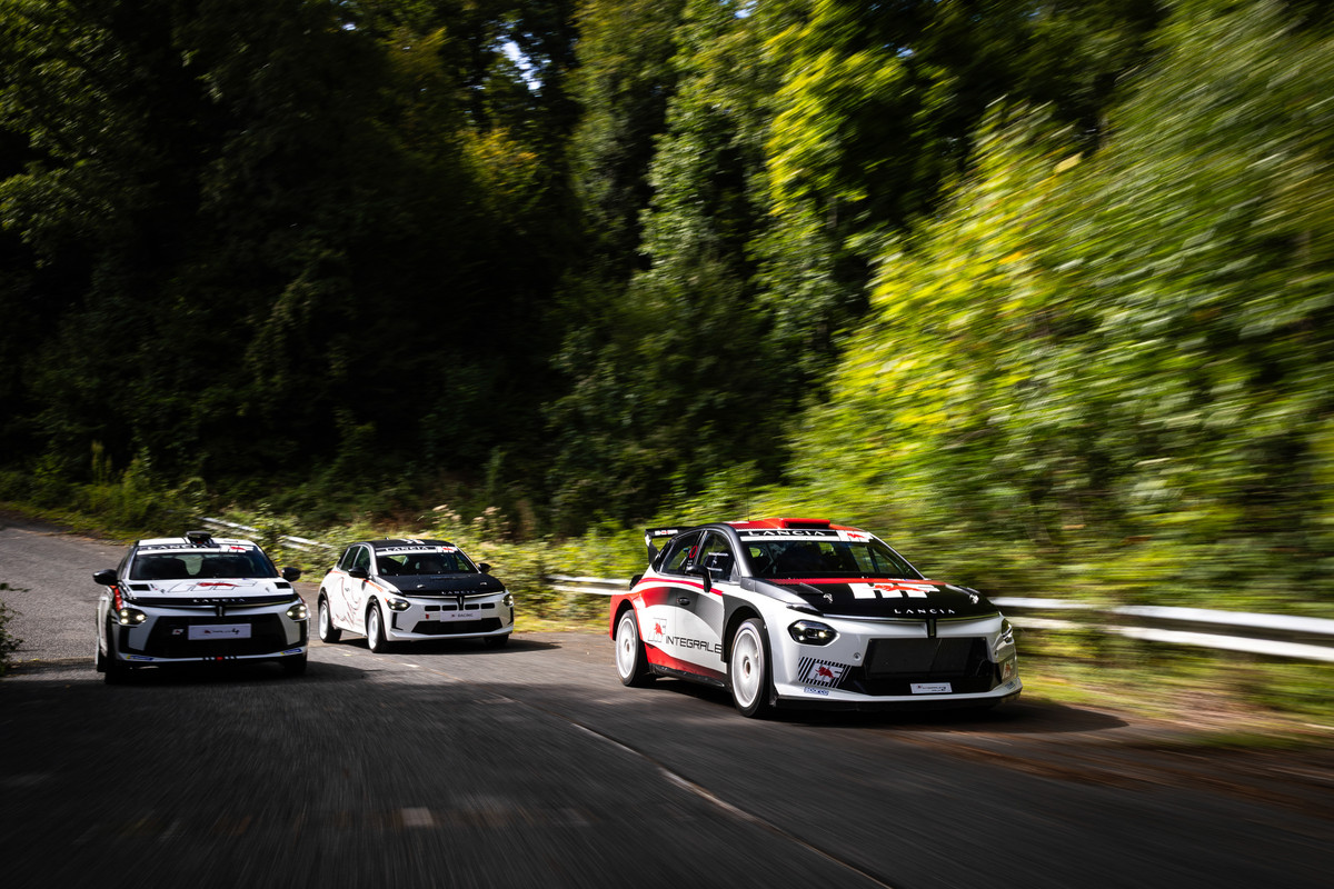 LANCIA RALLY LINEUP (1)