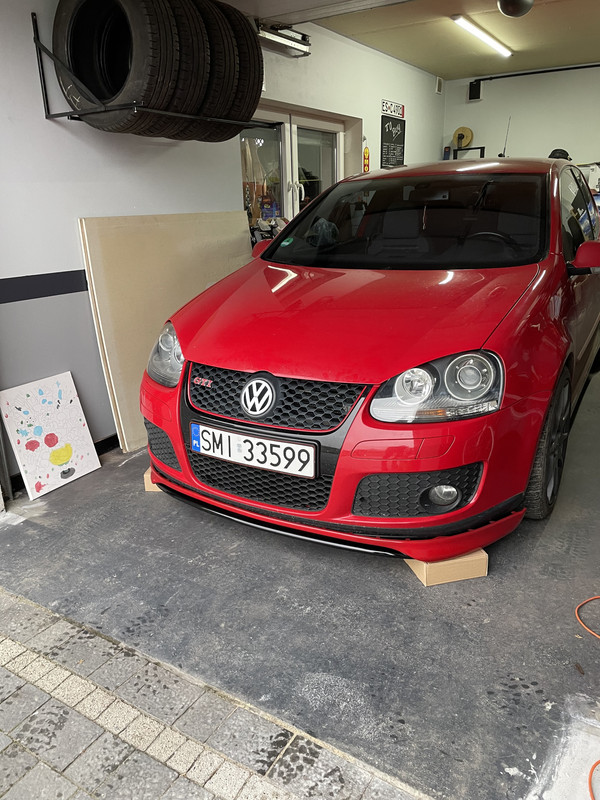 6636E34C-6811-48DF-A1E9-5FD2581CD8F2