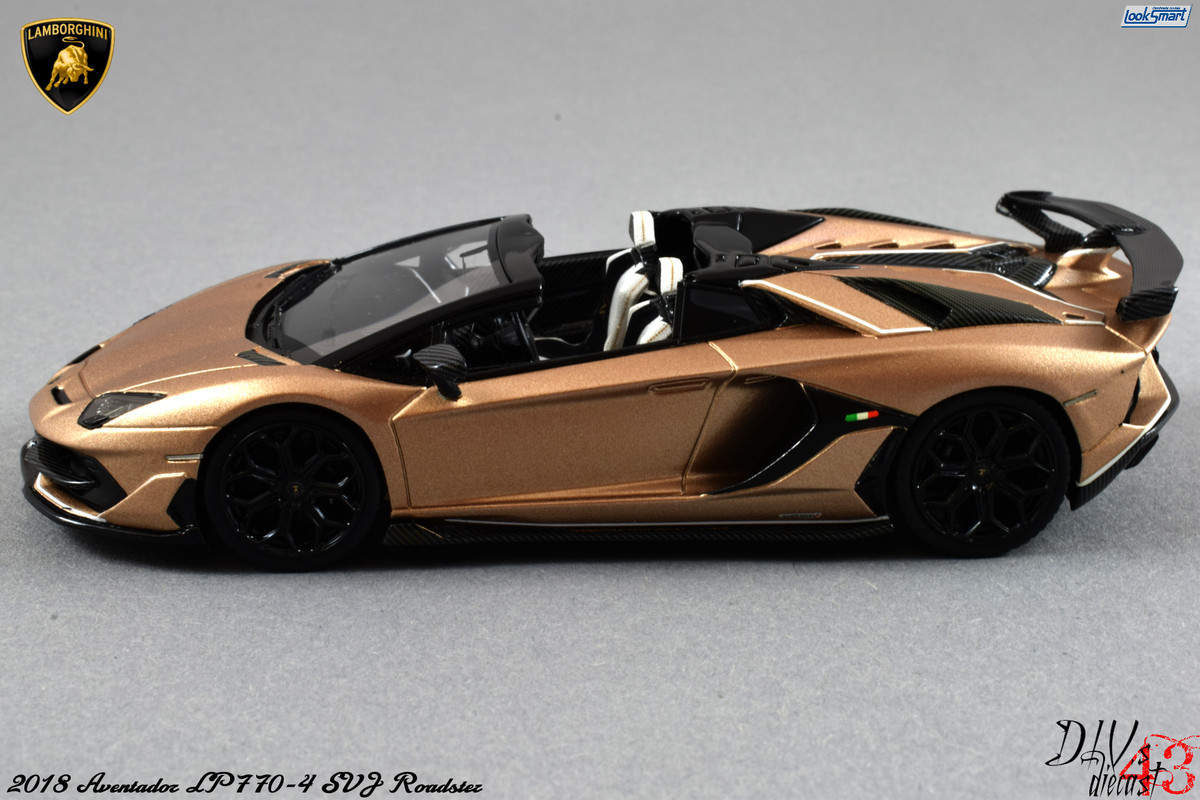 Lamboghini Aventador SVJ Roadster LookSmart (2)
