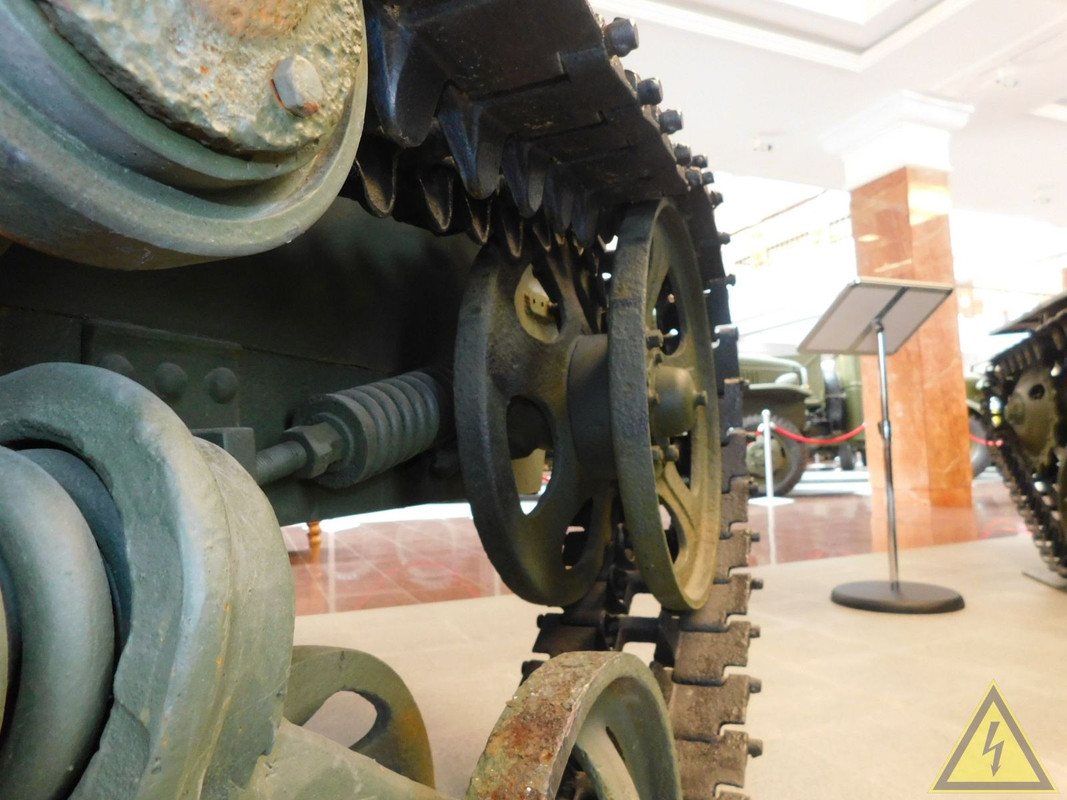 Макет советского бронированного трактор ХТЗ-16, Музейный комплекс УГМК, Верхняя Пышма DSCN5569
