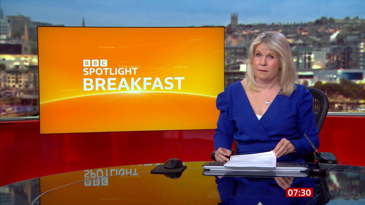 04.18 - 06.00.01 - Breakfast. The latest news, sport, business and we....ts_snapshot_12.02.607