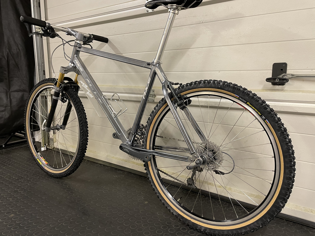 15D2294C-4804-4CD2-8C9F-018EC7A7244B