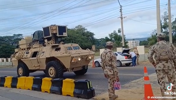 M1117-EW-Foto-Tik-Tok-Alvarito03.jpg
