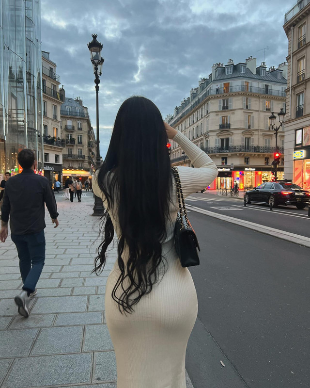 فانيسا رينهارت بإطلالة جريئة في صور جديدة Vanessa-rhd-1718889622435