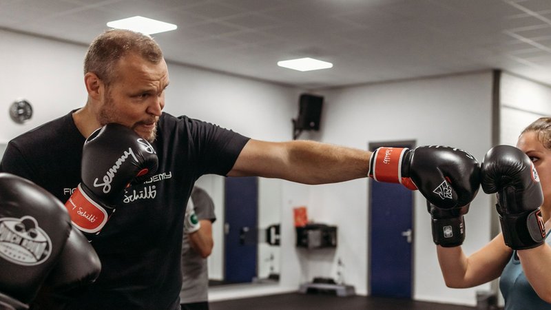 Семи Шилт каза кой го е ударил най-тежко в кариерата му