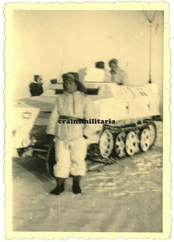 Orig. Foto Panzerspähwagen SdKfz 251 mit Winter Tarn Camo in Russland