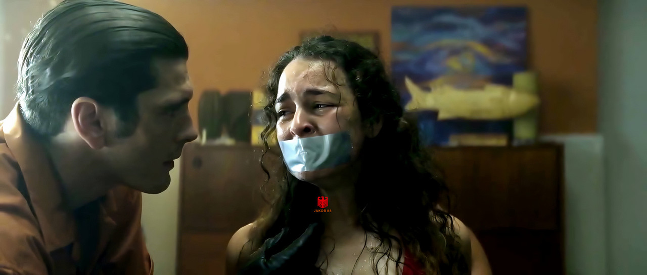 Silvia Naval 7 - Memento Mori S03EP01