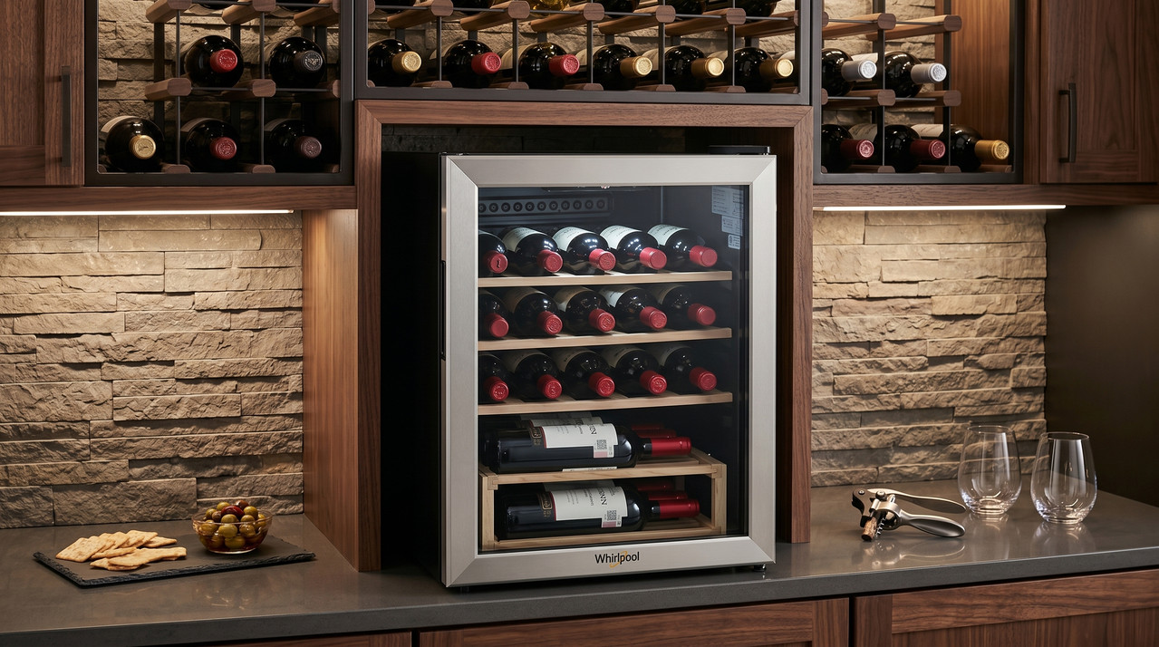 Vinera Whirlpool de 21 botellas con parrillas de madera de haya