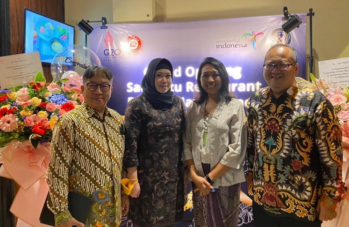 Acara pembukaan Restoran Sari Ratu di cabang Petaling Jaya Malaysia, Selasa (18/10/2022). 