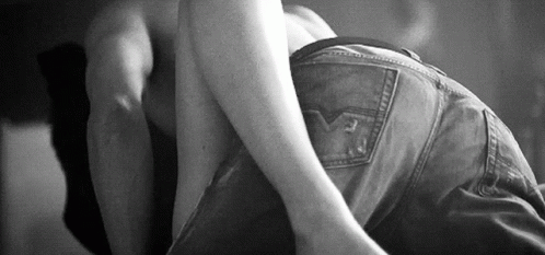 love-kissing.gif