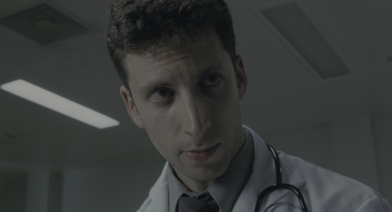 Requiem for a Dream (2000) [BluRay Rip 2160p HEVC 10bit-HDR ITA-ENG AC3-SUBS] [M@HD].mkv_snapshot_01