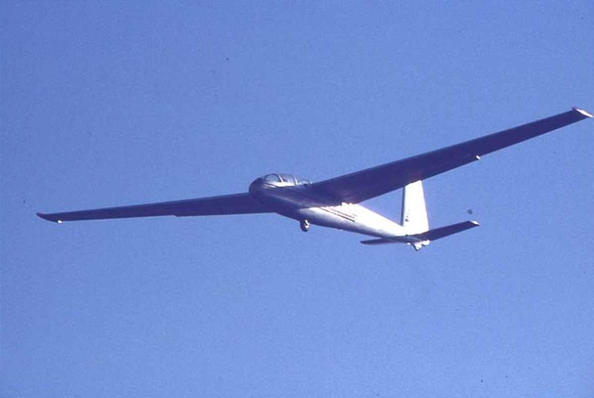 Gliding club, June 1979 - Bert Mienie