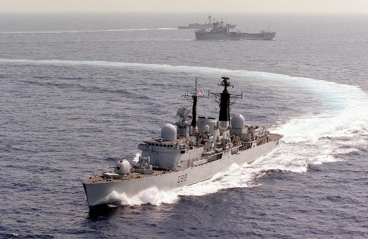 HMS Glasgow (D.88)-9