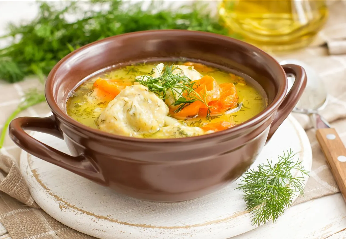 ¿Qué preparar cuando hace frío? Haz un delicioso caldo de verduras