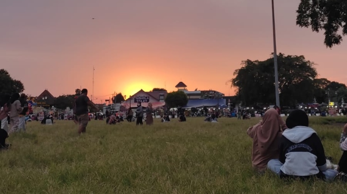 Susana Alun-alun Kidul Jogja. Tempat kejadian viral seorang penjaga toilet diamankan polisi gara-gara pamer alat kelamin kepada dua orang wanita.