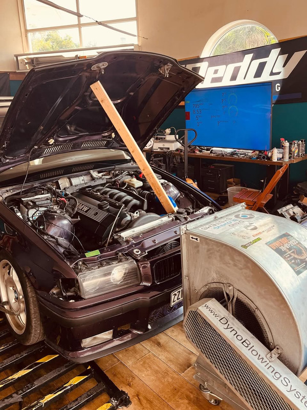 BMW E36 M52B20 turbo dyno 235hp 300Nm