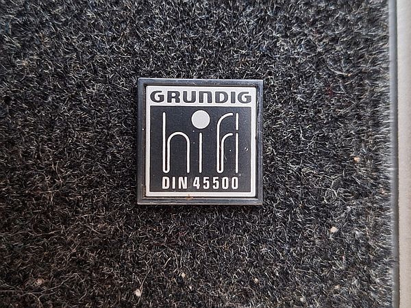 [Bild: 1500a-hifi-emblem.jpg]