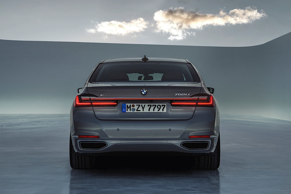 2020 BMW 7 Series (27)