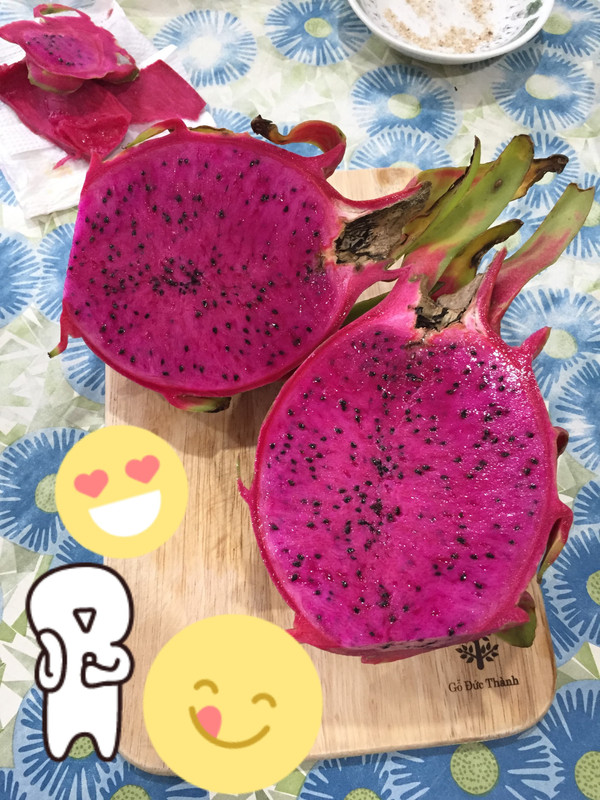result-of-dragon-fruit-half-cutting.jpg