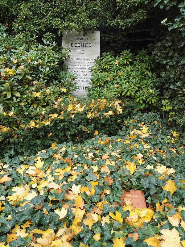 Friedhof-der-Dorotheenst-dt-und-Friedrichwerderschen-Gemeinden-Dorotheenst-dt-Friedhof-Okt-2016