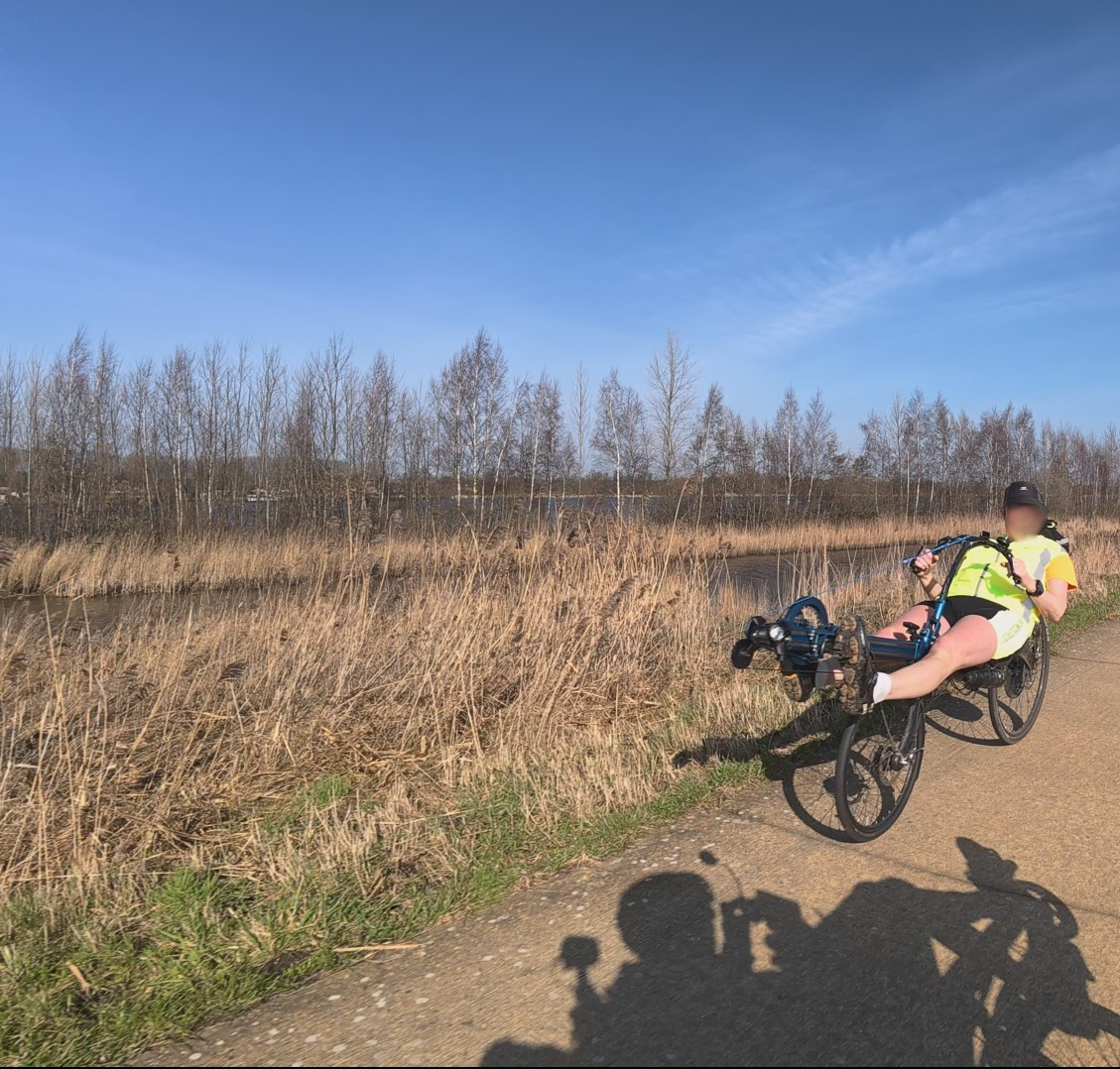 [Afbeelding: roeifietser.jpg]