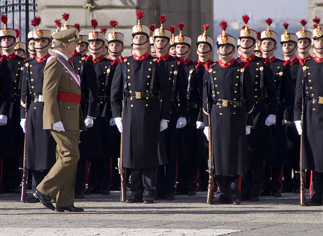 640px-El_rey_Juan_Carlos_I_en_la_Pascua_Militar_de_2009