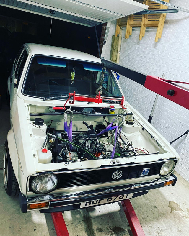 5CA82AF4-0CDA-44AD-B6F5-2FEAAC9803BE