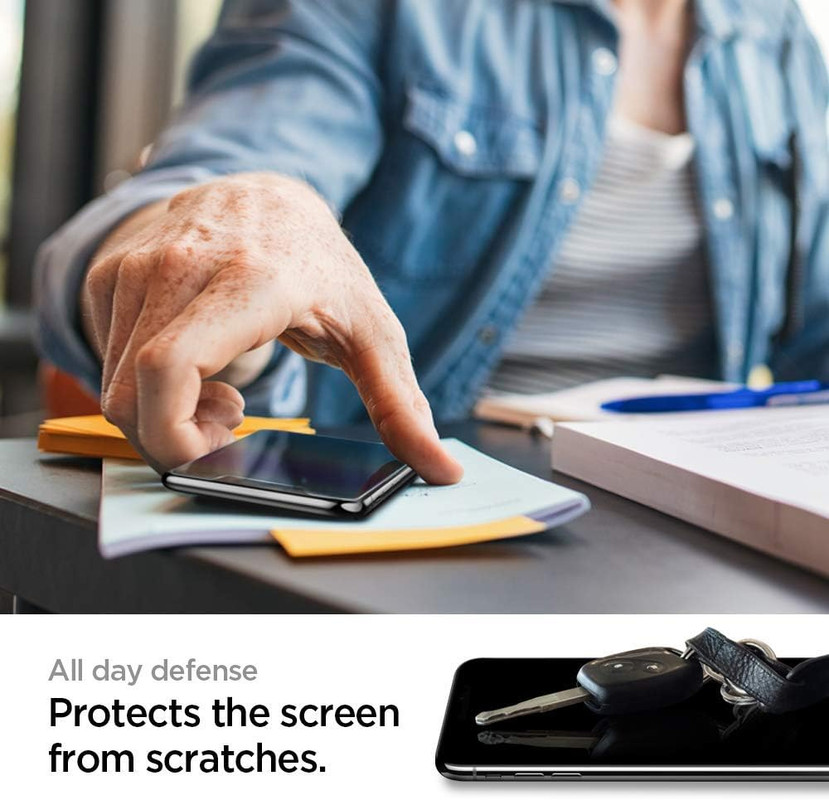 Protector de pantalla Spigen Glas.tR mostrando su dureza 9H y compatibilidad con forros.