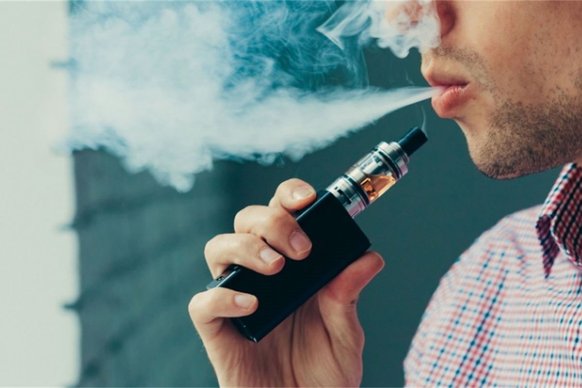 Gli aumenti delle tasse sul Vaping spingeranno le persone a tornare a fumare