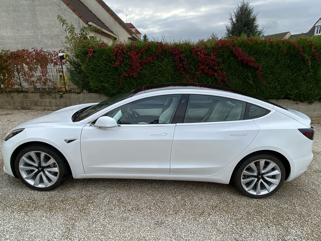 5B0A51BA-204F-493F-B335-5AD29915A85E