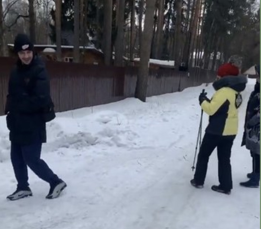 FB49C2DB-52F9-4B2E-82EB-06DD53299500