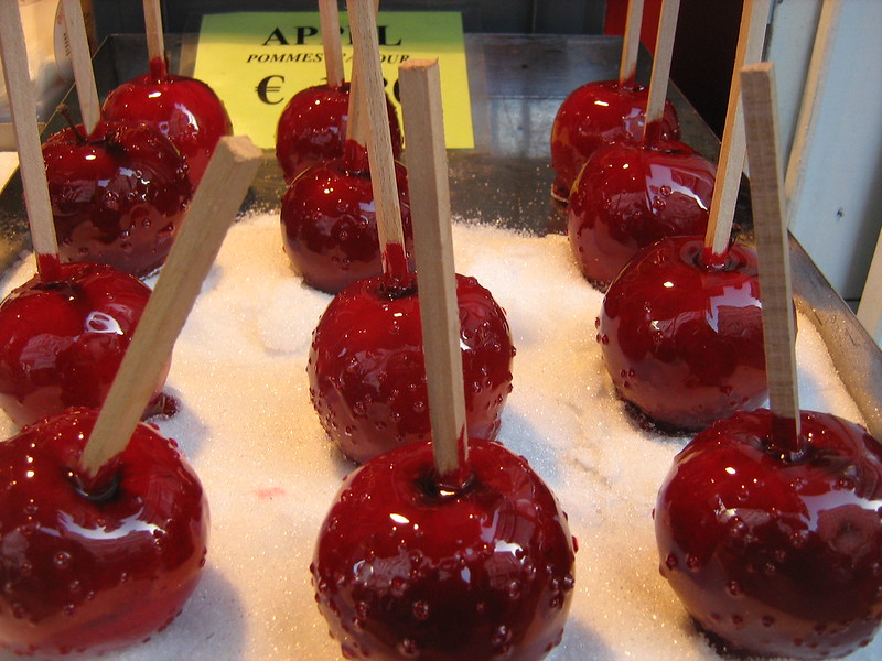 red-toffee-apples.jpg