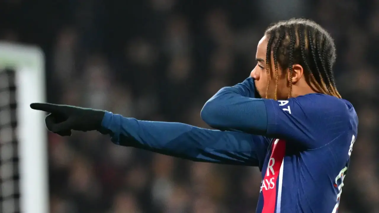 PSG vs Strasbourg match preview, where to watch the game live stream and on TV and world time zones.