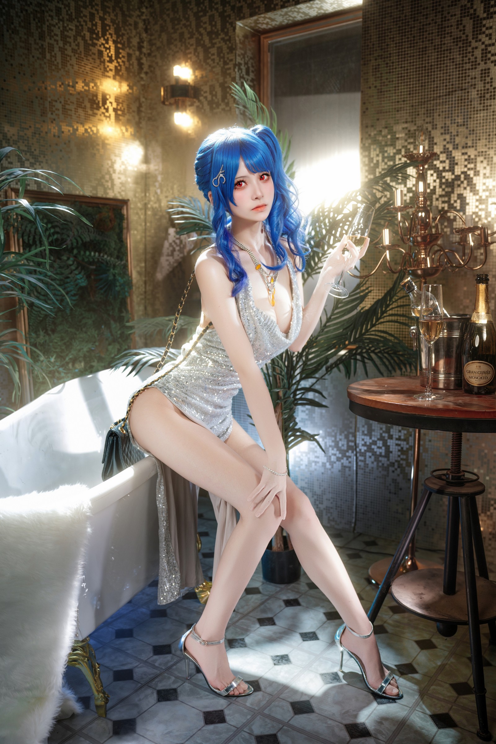 九柒喵 – 圣路易斯 Luxury Handle COS 高清套图（10P-38.2M）舰娘优雅写真插图8