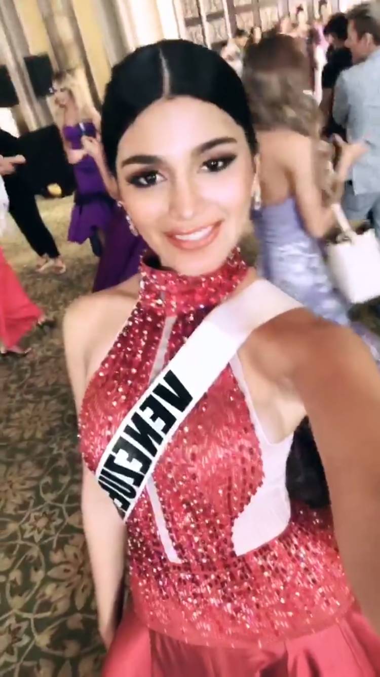 sthefany gutierrez, top 3 de miss universe 2018. - Página 14 FDBCCE35-D975-4215-9556-E088-A44-CCBFA