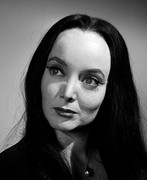 carolyn-jones-b33