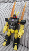 Buzzworthy-Bumblebee-Creatures-Collide-Ransack-01