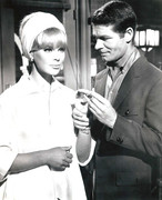 elke-sommer-mi33