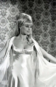 elke-sommer-mi64