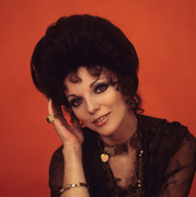 Joan-Collins-h37